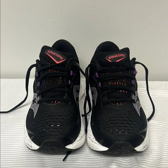 Saucony Endorphin Speed 4 Sneakers - Black and Purple - Picture 2 of 8